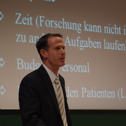 Prof. Dr. Thomas Lauenstein (Essen) spricht über 